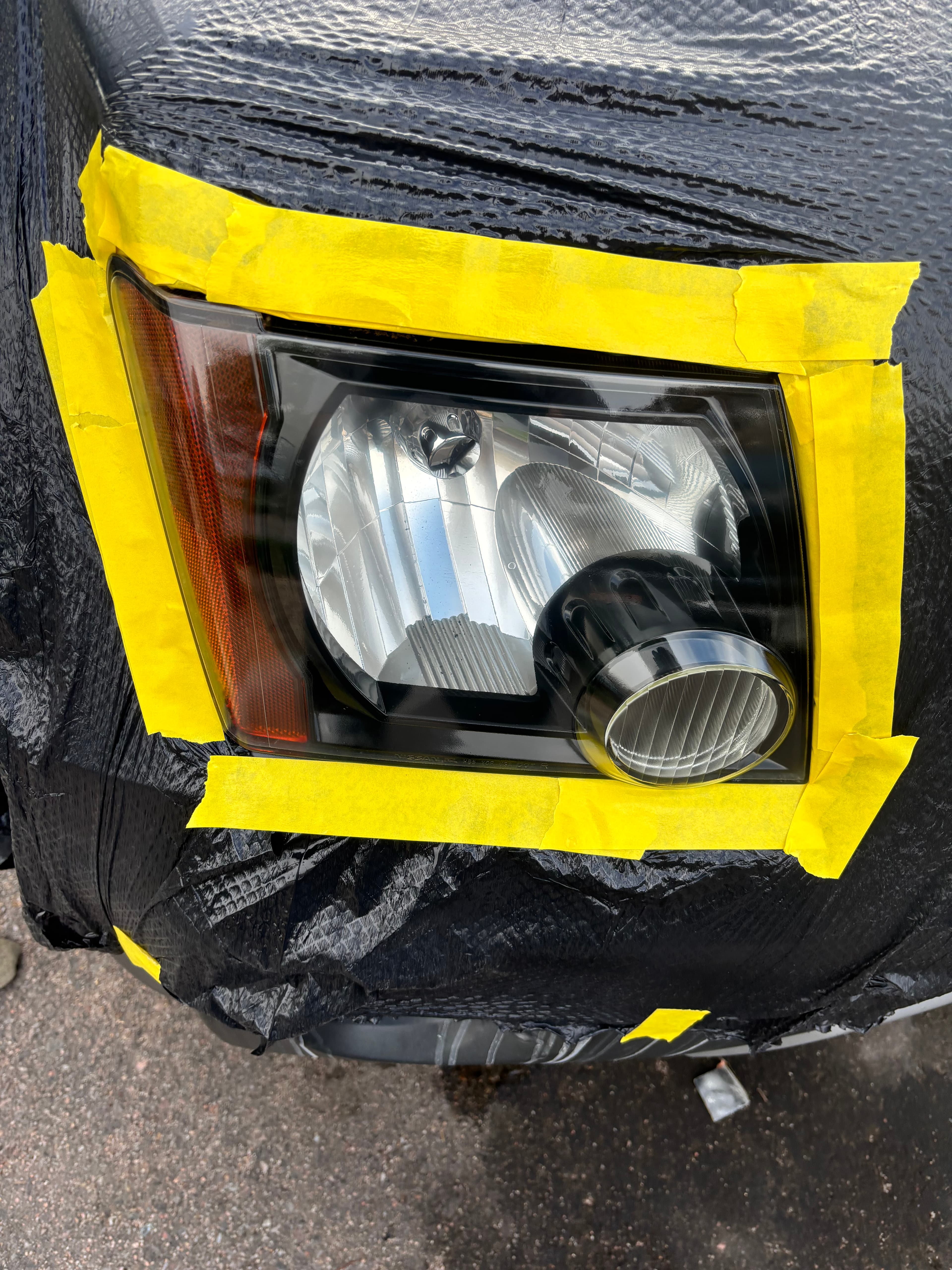 Headlight Restoration - Professional car detailing (hover)